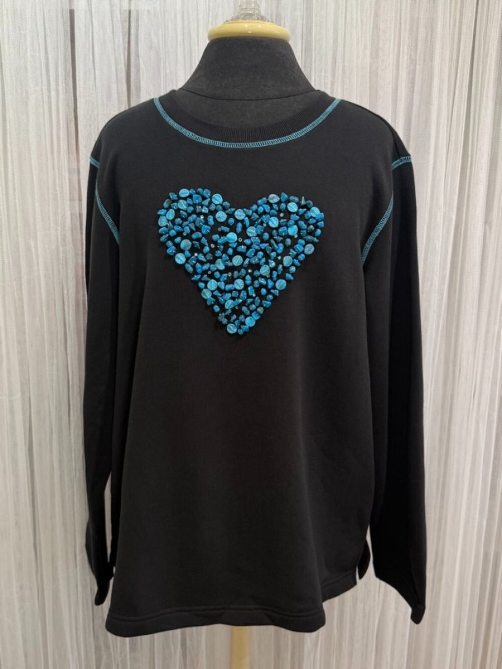 NWT The Quacker Factory Women’s Large Black Long Sleeve Top Blue Beaded Heart